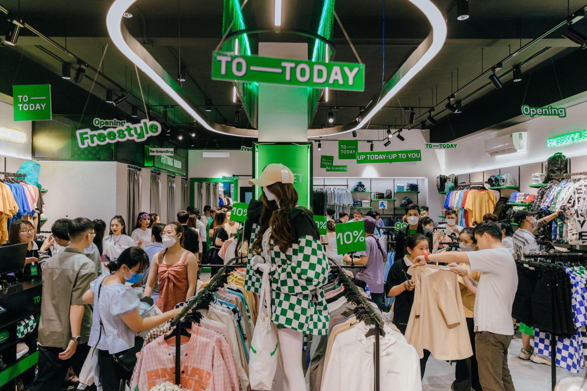 Thương hiệu thời trang nổi tiếng của 9x Sài thành nay trở lại với diện mạo cực chất, mang đậm cá tính Gen Z - Ảnh 8.