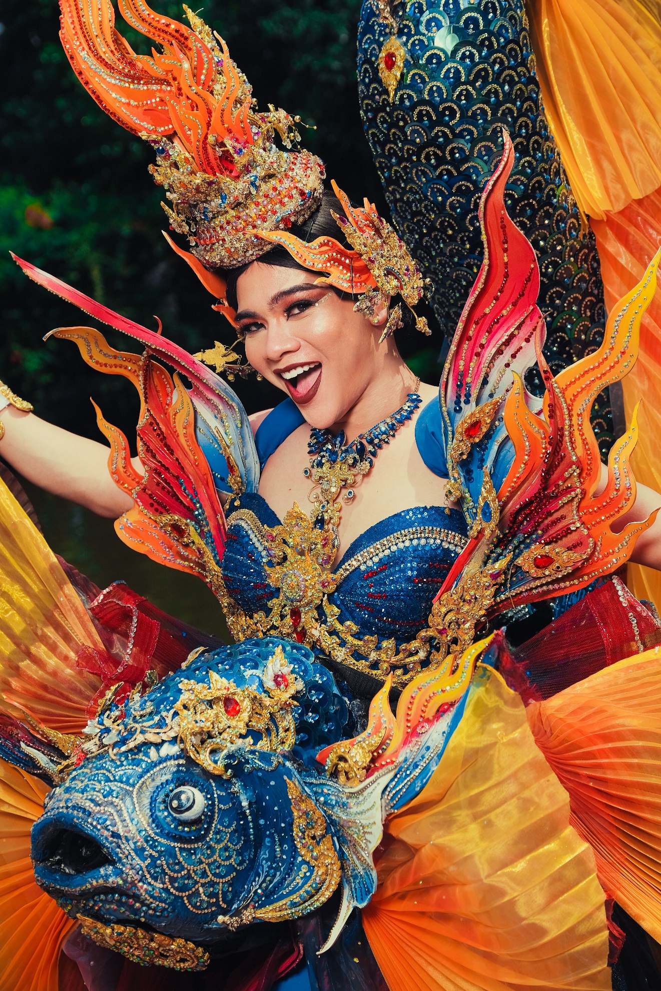 CEO Hương Nam Production House gây sốt cộng đồng mạng với bộ ảnh “National costume” Thái Lan - Ảnh 9.
