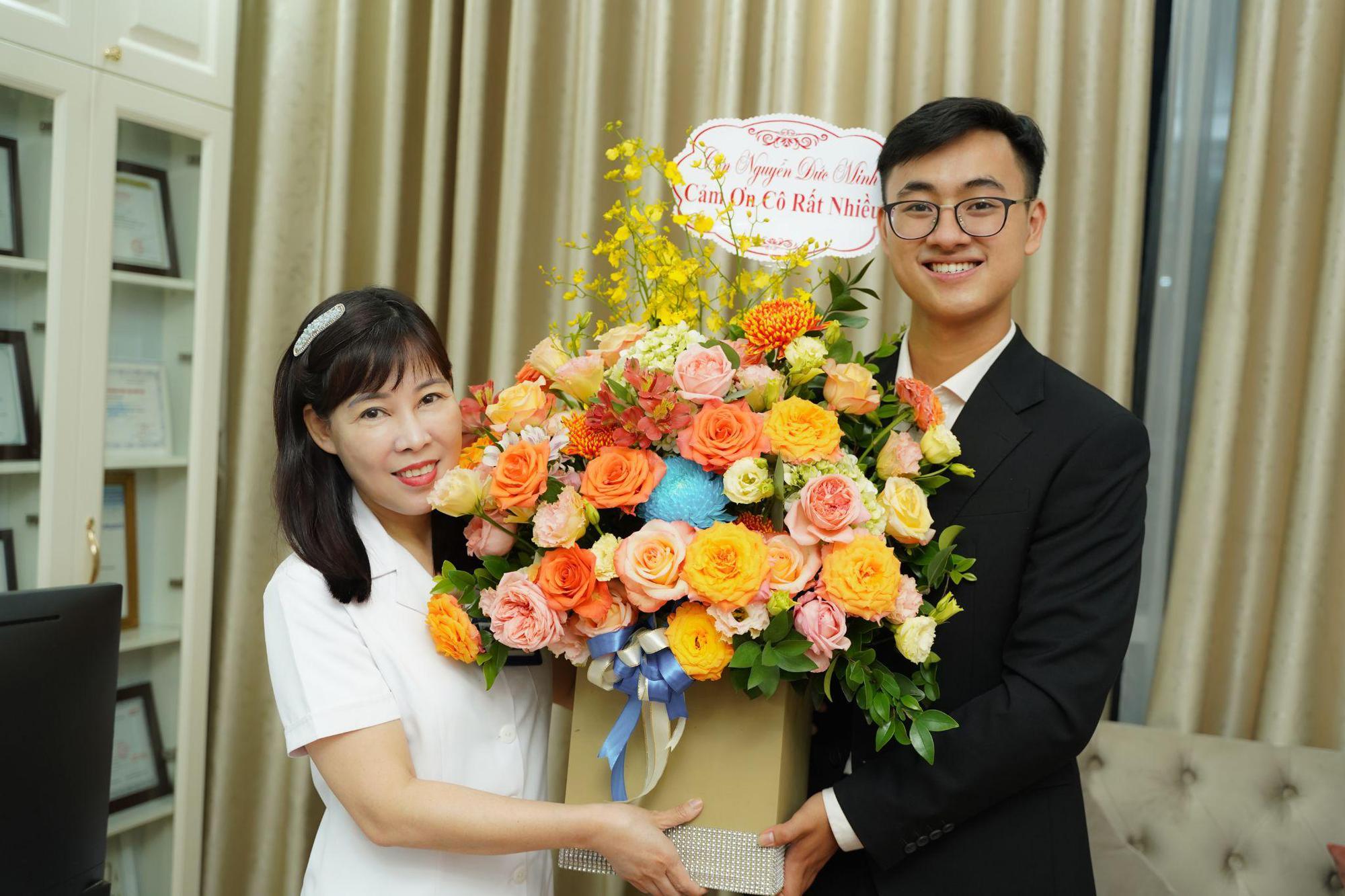 Xúc động tâm thư của tân nam vương ĐH Ngoại Thương: “Em đã vượt qua mặc cảm nhờ tình yêu và sự động viên của tất cả mọi người” - Ảnh 3.
