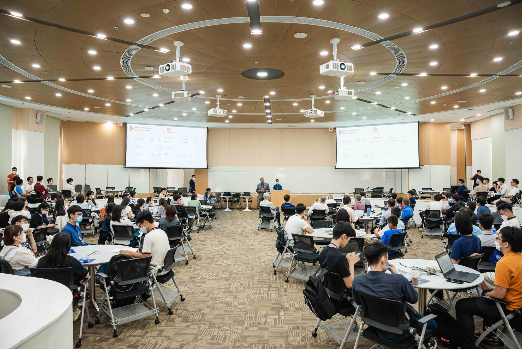 Ra mắt “Trung tâm nghiên cứu sức khoẻ thông minh” tại Đại học VinUni - Ảnh 2.