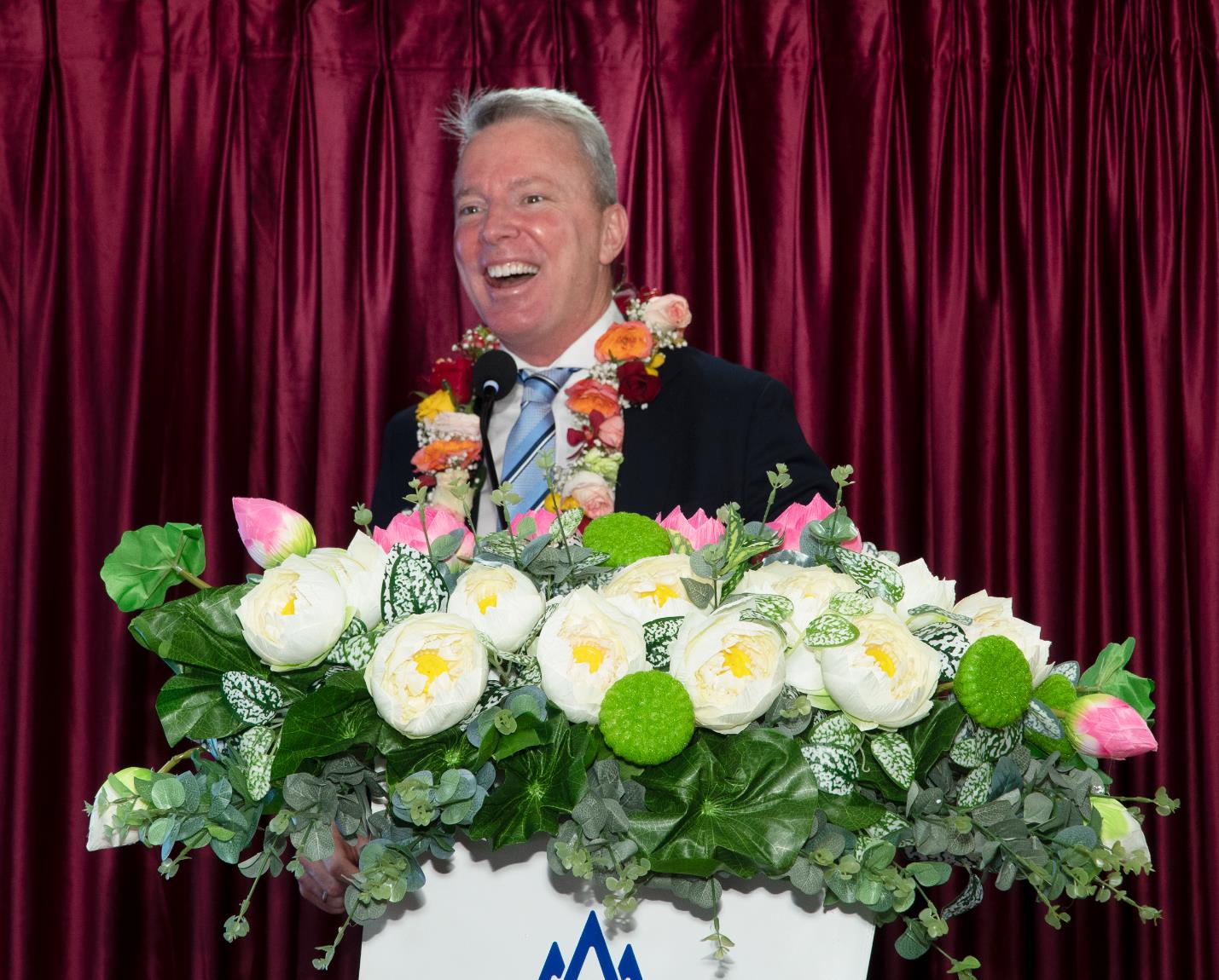 Đạt chứng nhận NEAS: Sinh vi&ecirc;n Hoa Sen học tiếng Anh chuẩn quốc tế ngay tại Việt Nam - Ảnh 2.