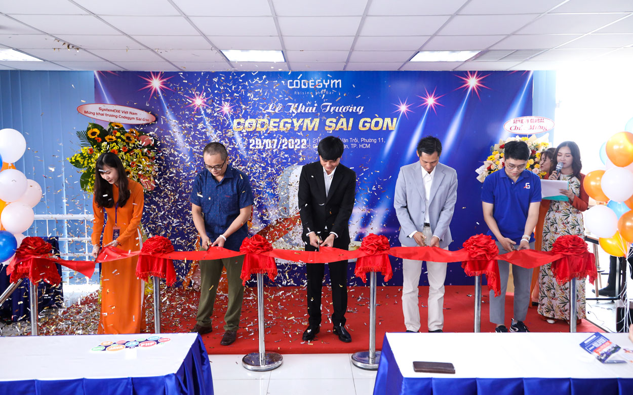 CodeGym sẽ cung cấp 1000 lập trình viên cho Tp. HCM - Ảnh 1. CodeGym sẽ cung cấp 1000 lập trình viên cho Tp. HCM - Ảnh 1.