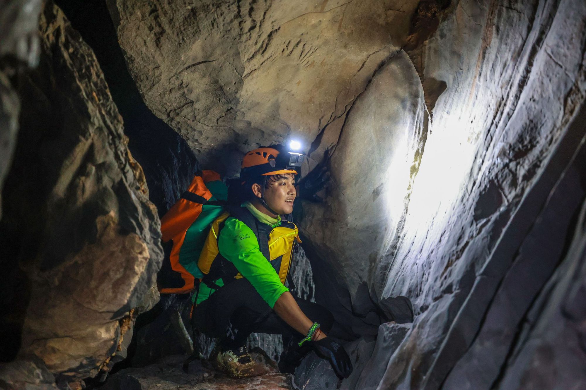 &ldquo;L&ograve;ng tham v&ocirc; đ&aacute;y&rdquo; của người đi v&ograve;ng quanh thế giới Trần Đặng Đăng Khoa - Ảnh 6.