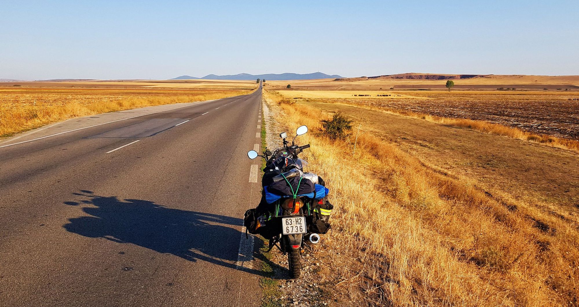 &ldquo;L&ograve;ng tham v&ocirc; đ&aacute;y&rdquo; của người đi v&ograve;ng quanh thế giới Trần Đặng Đăng Khoa - Ảnh 8.