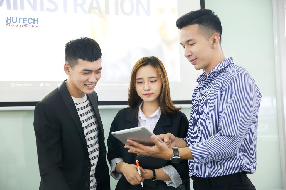 “Du học tại chỗ” 18 tháng, nhận bằng MBA Đại học Mở Malaysia - Ảnh 2. “Du học tại chỗ” 18 tháng, nhận bằng MBA Đại học Mở Malaysia - Ảnh 2.