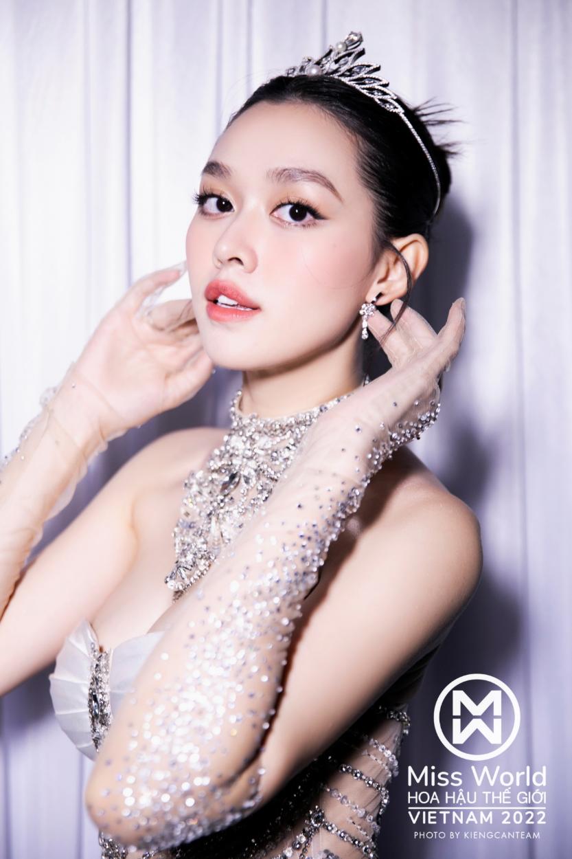 Dàn Hoa hậu đình đám diện trang sức đắt giá của Hera Jewelry & Diamonds dự chung kết Miss World Việt Nam - Ảnh 8.