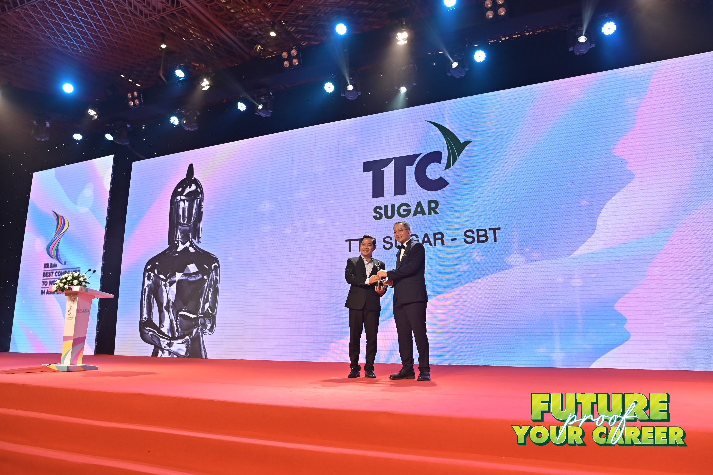 SBT năm thứ 2 liên tiếp được vinh danh “Nơi làm việc tốt nhất Châu Á” - Ảnh 1.