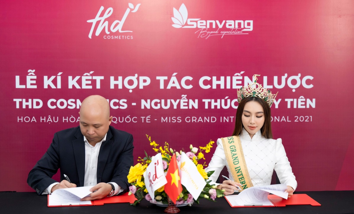 Thuỳ Tiên ký hợp đồng hợp tác với thương hiệu phân phối mỹ phẩm Hàn Quốc - Ảnh 1.
