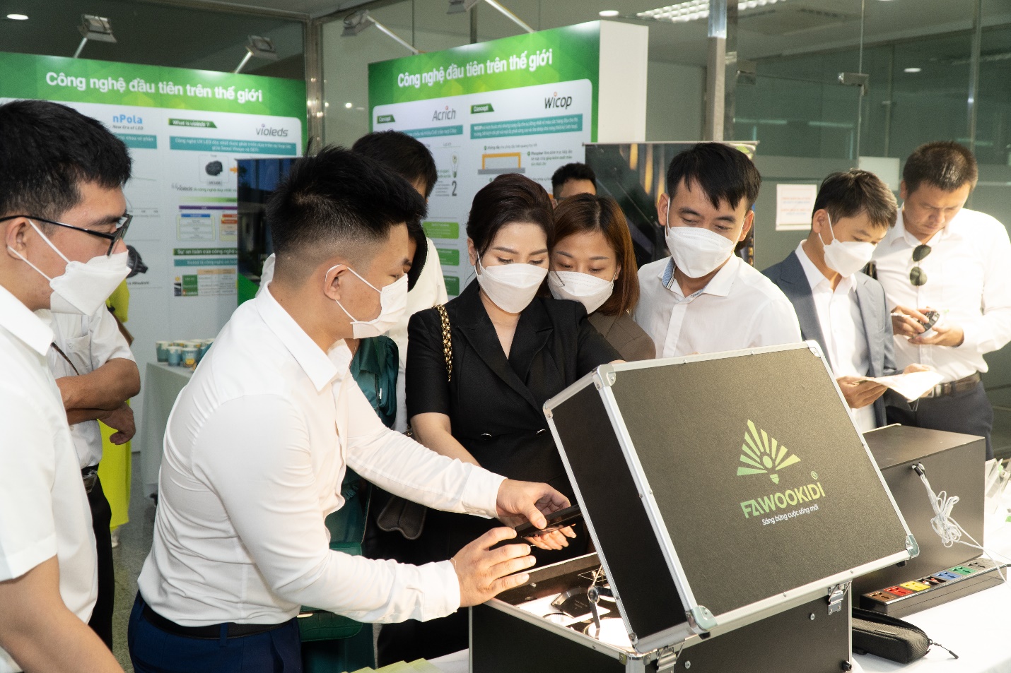 Fawookidi bắt tay SSC hợp tác phát triển công nghệ chiếu sáng thời đại mới - Ảnh 3. Fawookidi bắt tay SSC hợp tác phát triển công nghệ chiếu sáng thời đại mới - Ảnh 3.