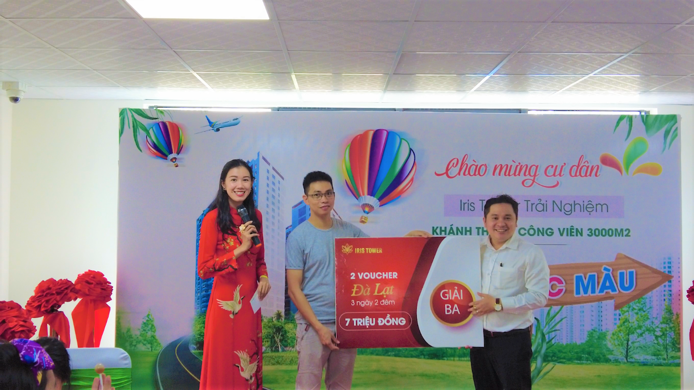 Iris Tower rực rỡ giữa bầu trời “Lễ hội sắc màu” - Ảnh 3.