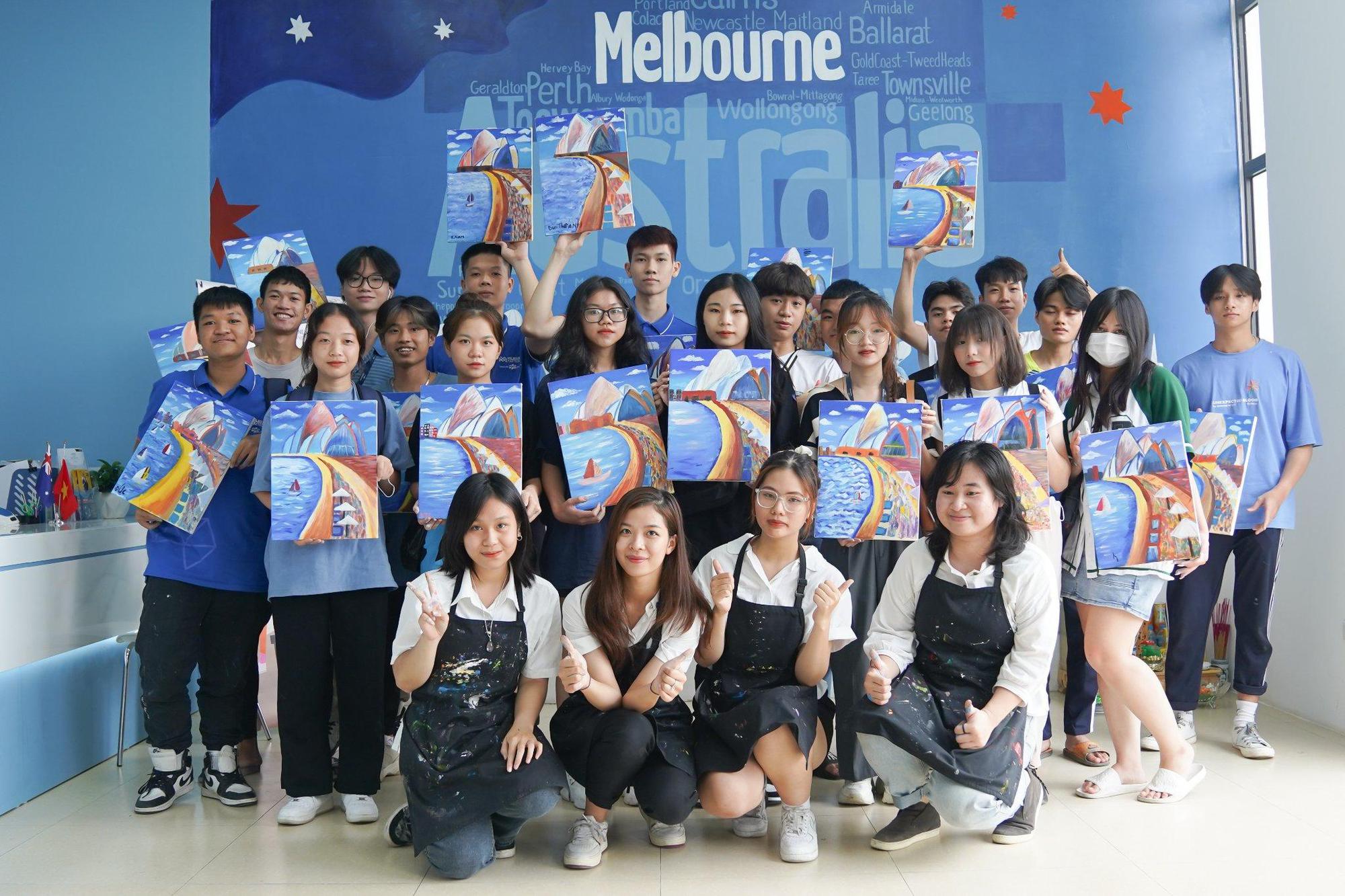 Vừa nhập học, tân sinh viên “cháy” hết mình trong Tuần lễ sinh viên quốc tế tại Melbourne Polytechnic Việt Nam - Ảnh 1.
