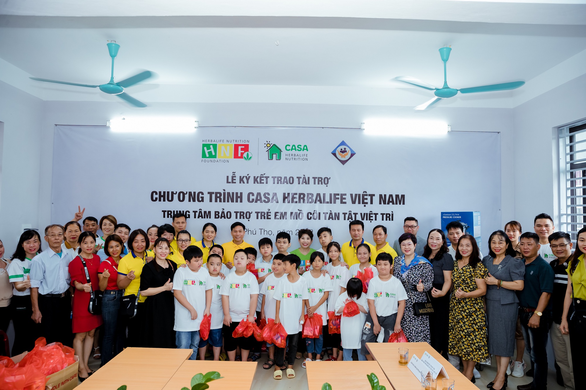 Herbalife hỗ trợ dinh dưỡng cho trẻ em có hoàn cảnh khó khăn tại Việt Trì (Phú Thọ) - Ảnh 2.