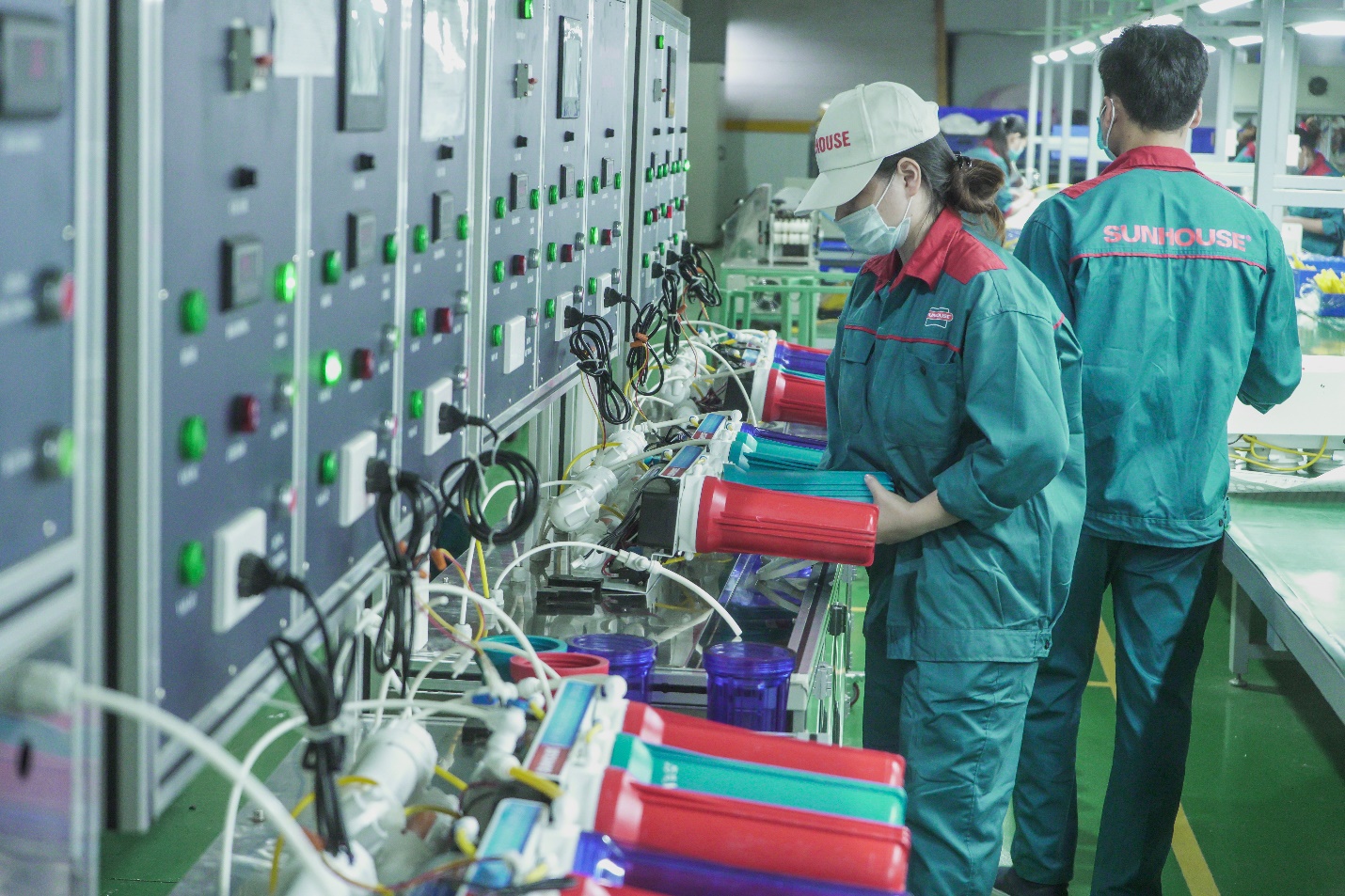 Nhà máy Sunhouse sản xuất máy lọc nước tinh khiết được yêu thích nhất năm 2022 - Ảnh 3.