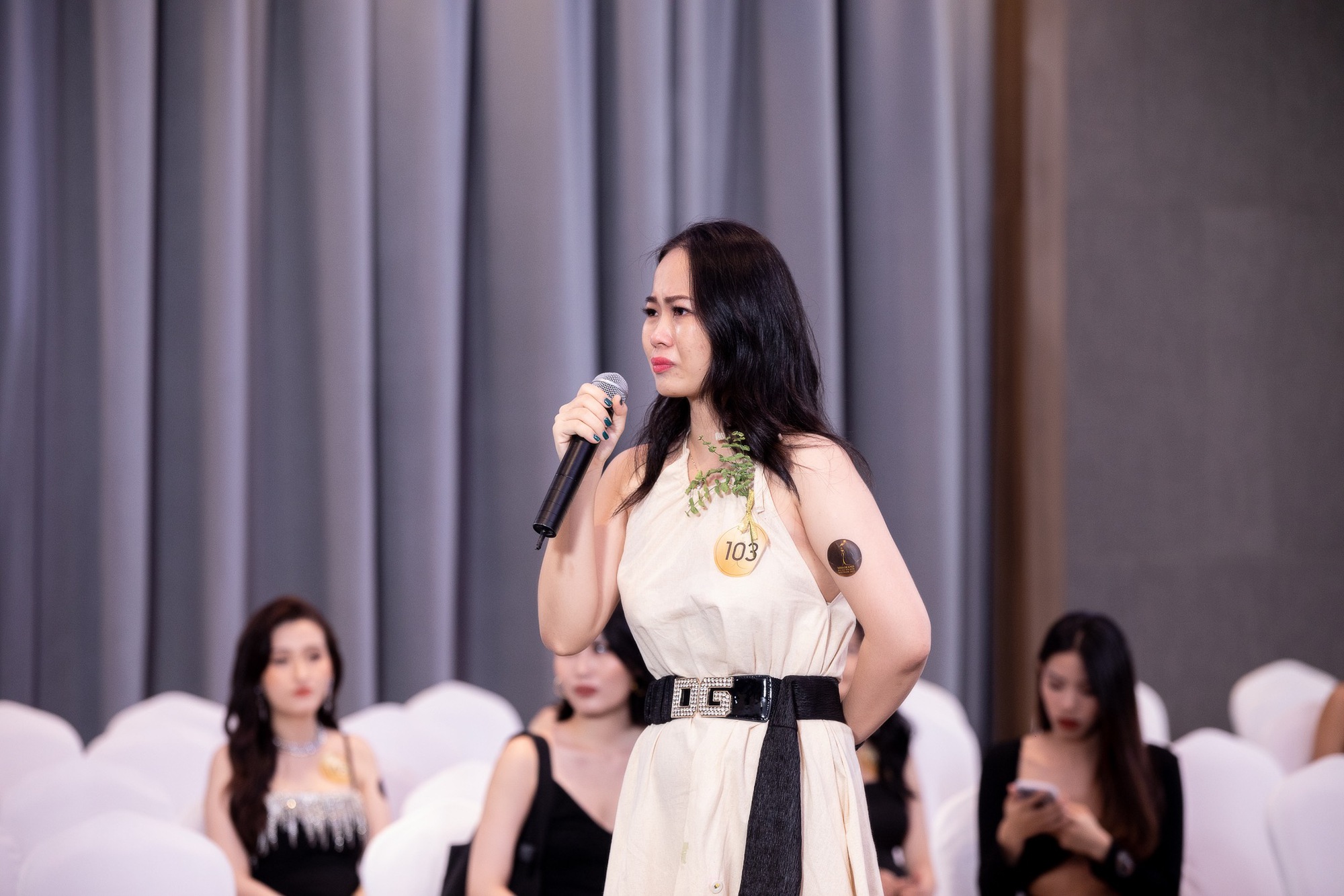 “Đột nhập” hậu trường buổi sơ khảo Miss Grand Vietnam: Nam Em xuất hiện bất ngờ - Ảnh 7.