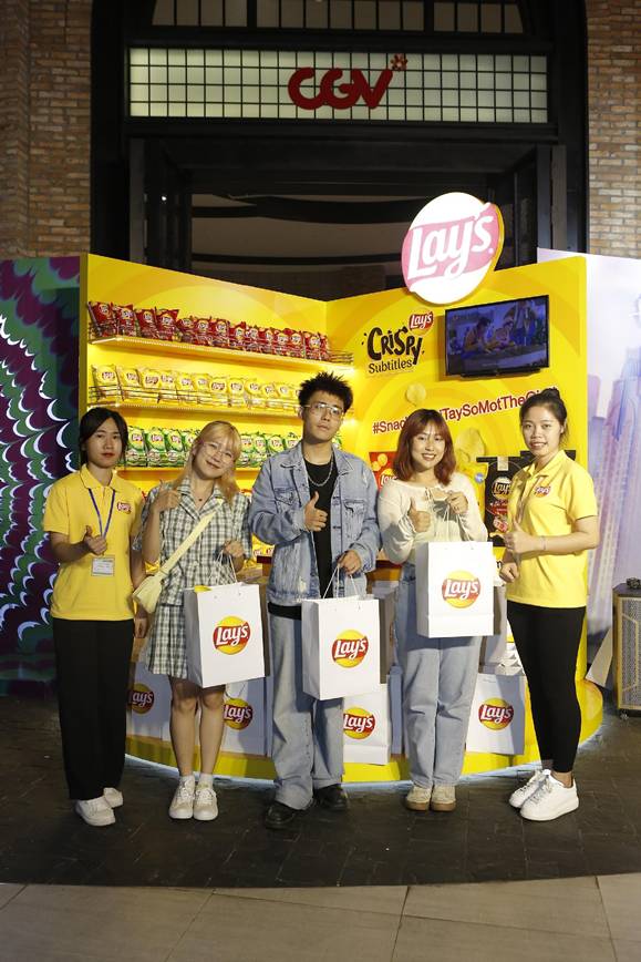 Lay’s Việt Nam biến rạp phim trong mơ của hội mê snack thành hiện thực nhờ phụ đề “giòn rụm” - Ảnh 9.