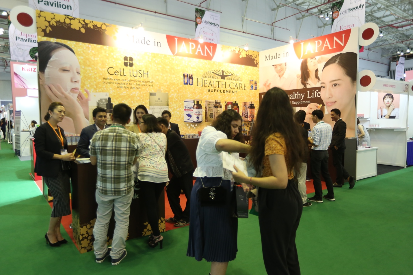 Tham quan, tìm nguồn hàng tại triển lãm Vietbeauty & Cosmobeauté Vietnam 2022 - Ảnh 2. Tham quan, tìm nguồn hàng tại triển lãm Vietbeauty & Cosmobeauté Vietnam 2022 - Ảnh 2.