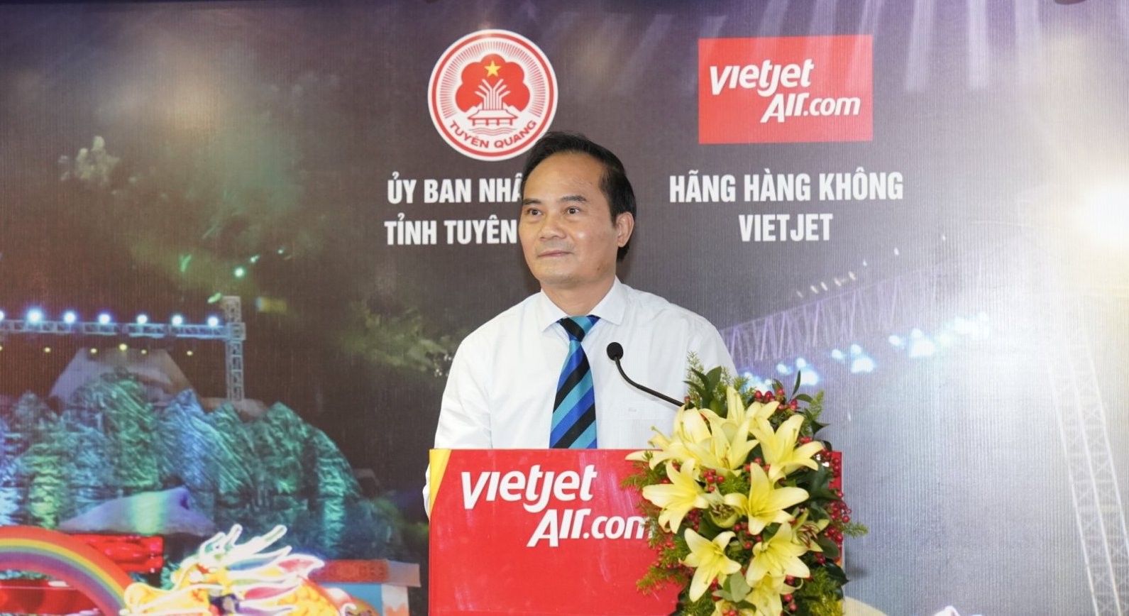 Bay Vietjet đón Trung thu tại Tuyên Quang - Lễ hội Thành Tuyên - Ảnh 2.