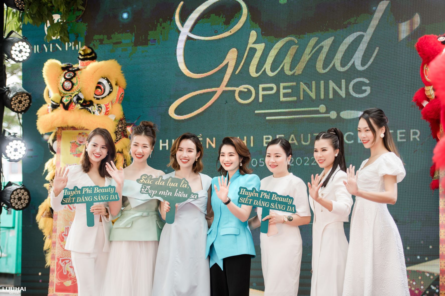 Huyền Phi Beauty Center chính thức khai trương tại Hà Nội - Ảnh 3.