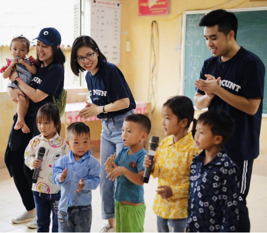 Sinh nhật công ty đầy ý nghĩa: Xây trường, hiến máu vì cộng đồng, Gala &quot;đầy sao&quot;, thưởng ô tô VinFast… - Ảnh 3.