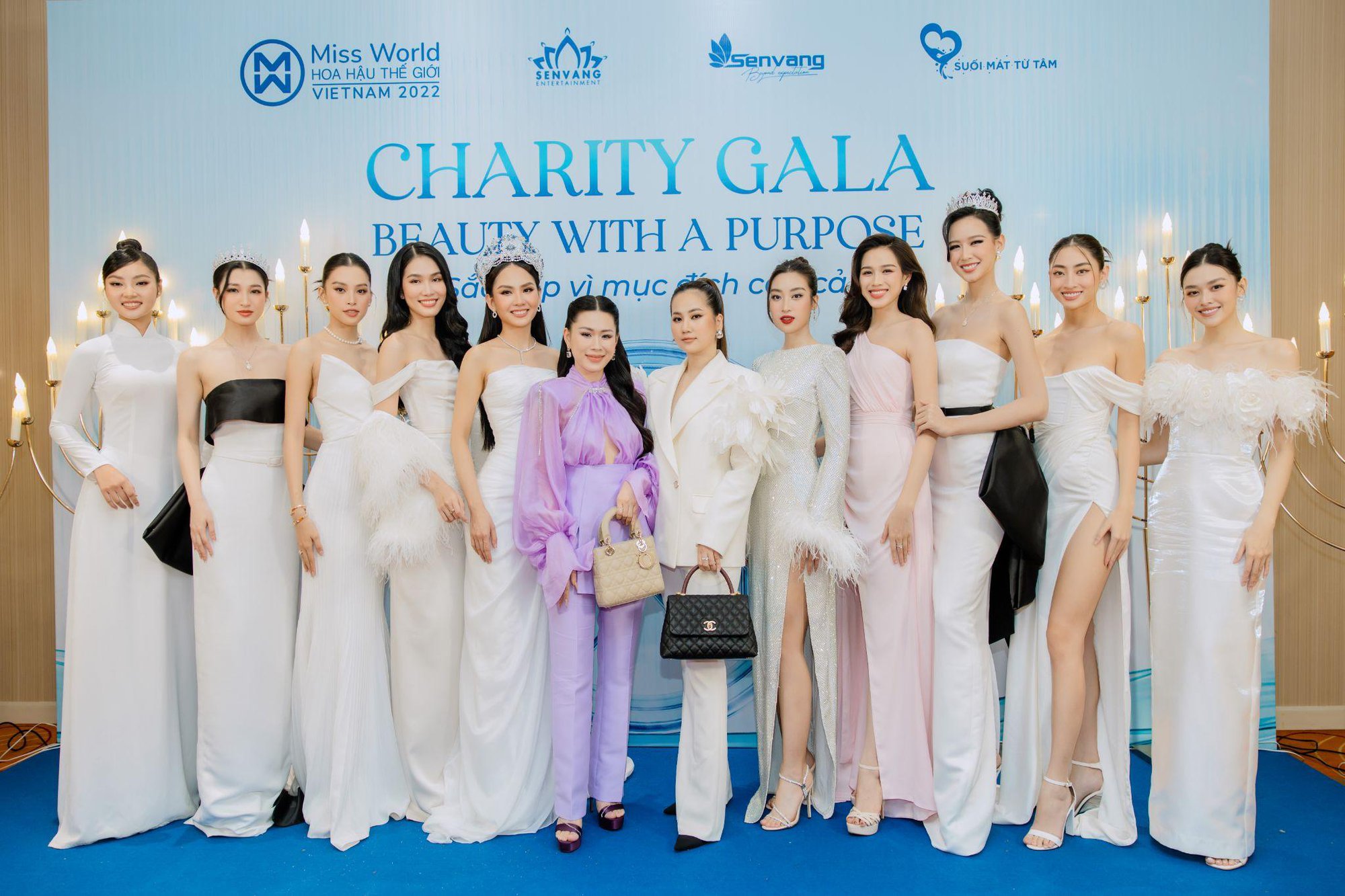CEO Ngân Thị đấu giá thành công đầm dạ hội của nhà thiết kế Đỗ Long tại đêm gala từ thiện Beauty With A Purpose - Ảnh 4.