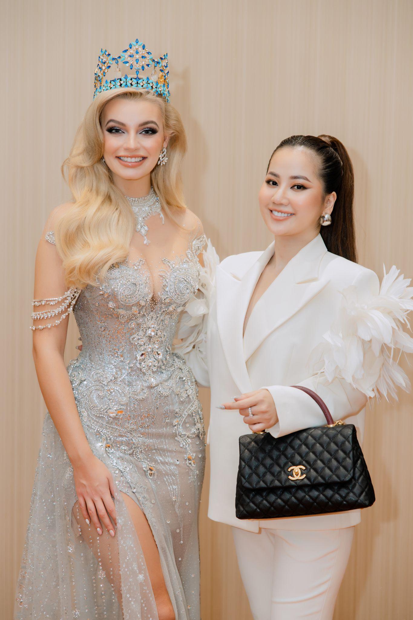 CEO Ngân Thị đấu giá thành công đầm dạ hội của nhà thiết kế Đỗ Long tại đêm gala từ thiện Beauty With A Purpose - Ảnh 7.
