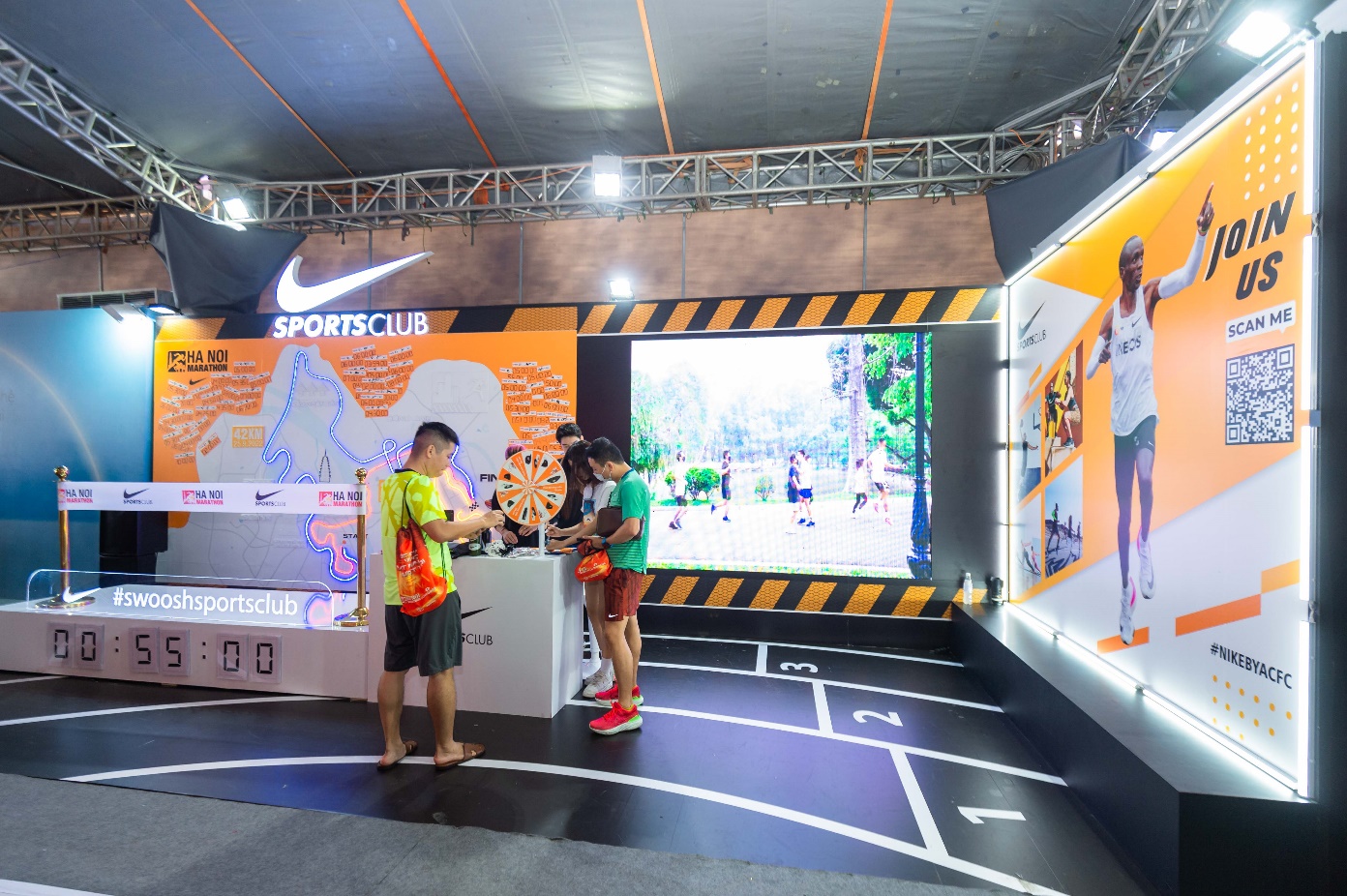 Swoosh Sports Club đồng hành cùng Hà Nội Marathon Techcombank 2022 - Ảnh 1.