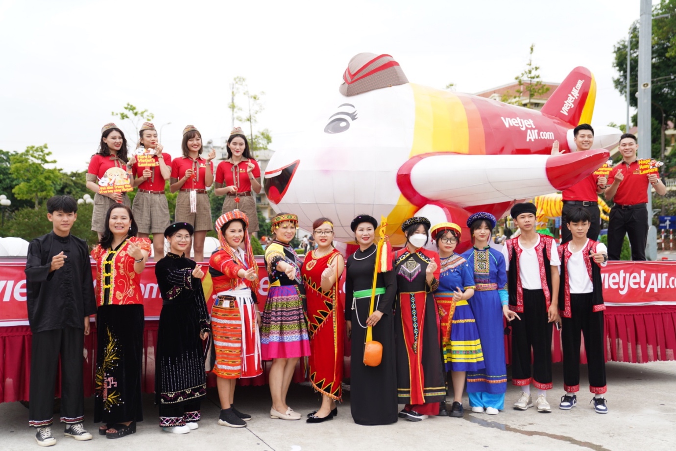 ◊Đón Trung thu đặc biệt cùng Vietjet với lồng đèn máy bay Amy khắp bốn phương - Ảnh 5.