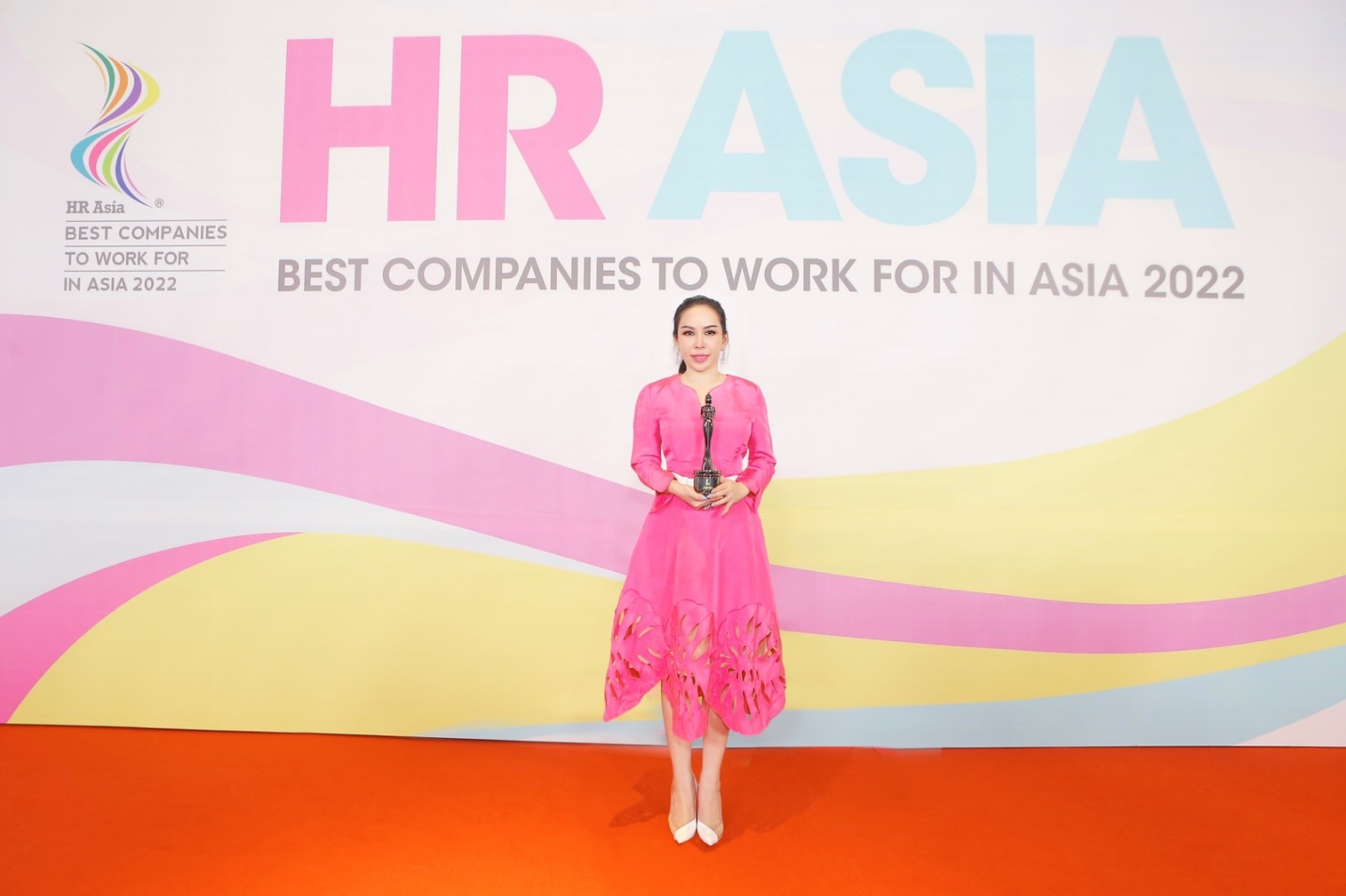 KN Holdings được vinh danh “Nơi làm việc tốt nhất Châu Á 2022” - Ảnh 1.
