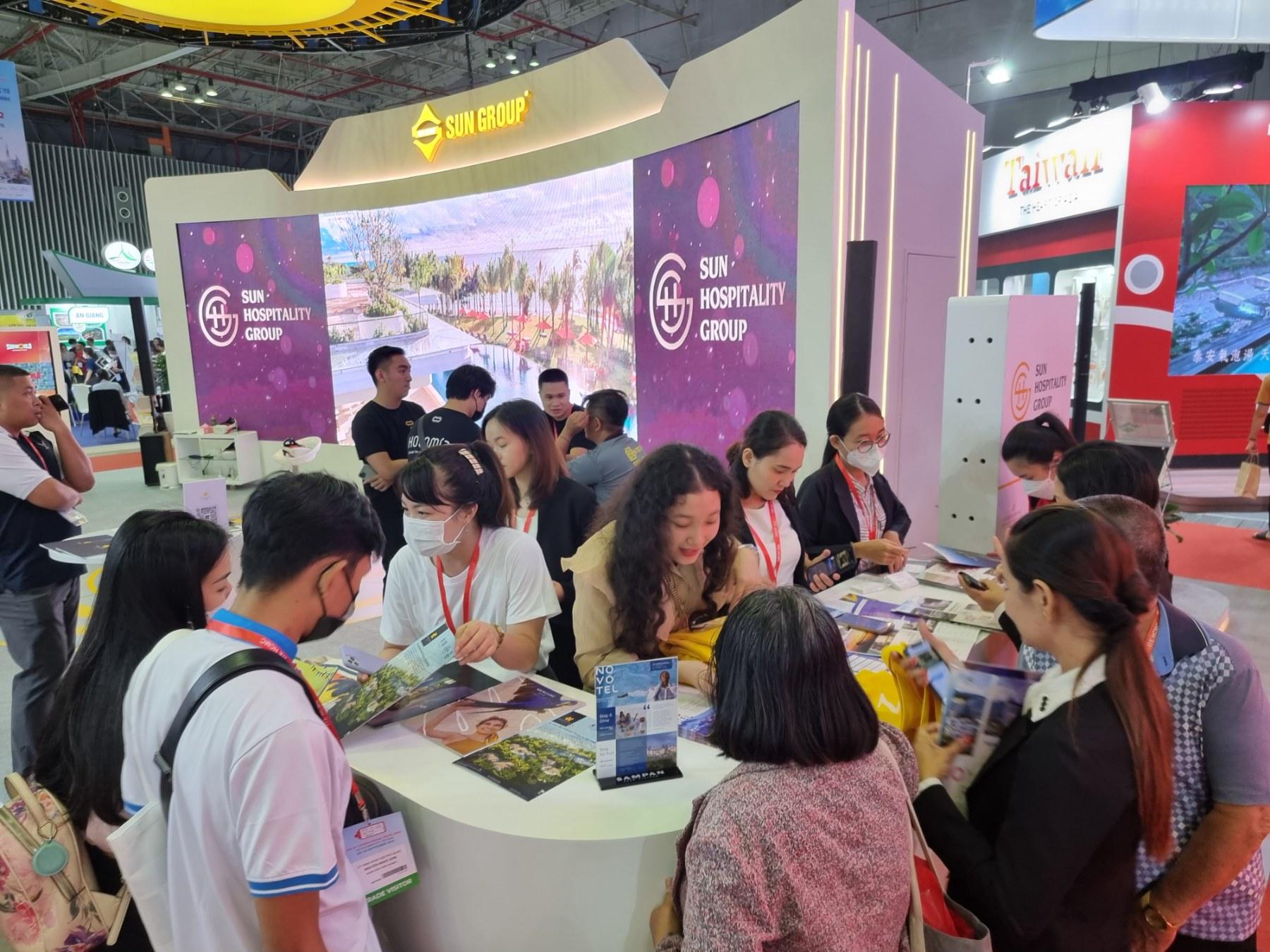 Du ngoạn Đà Nẵng, Tây Ninh ngay tại hội chợ ITE TP. HCM qua kính VR - Ảnh 3. Du ngoạn Đà Nẵng, Tây Ninh ngay tại hội chợ ITE TP. HCM qua kính VR - Ảnh 3.