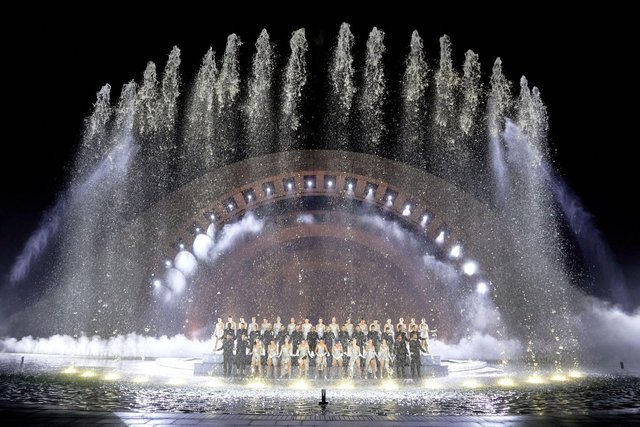 Bữa tiệc của âm nhạc, ánh sáng và pháo hoa tại New Year Countdown 2023 Phú Quốc - Ảnh 3.
