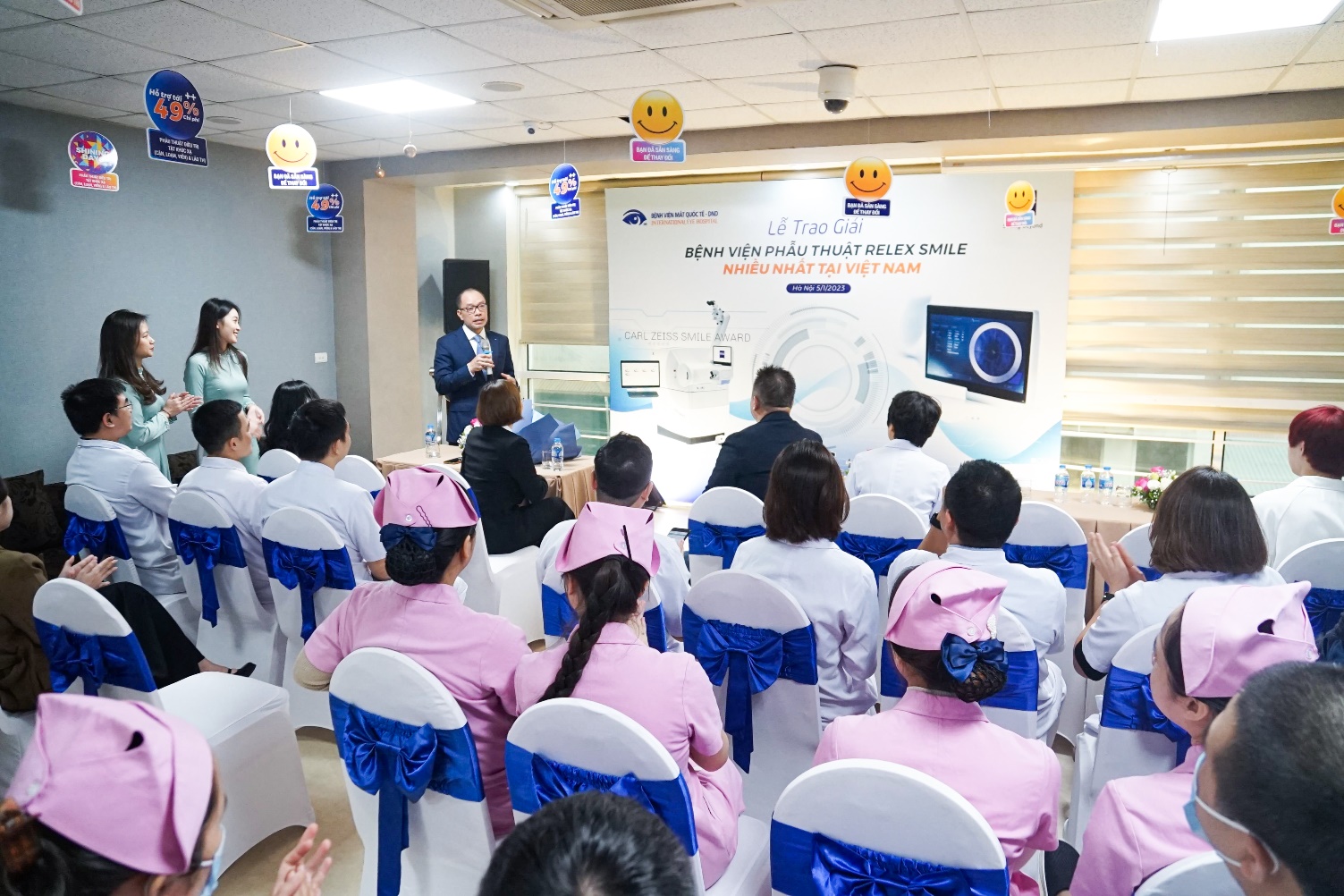 Bệnh viện Mắt Quốc tế DND nhận giải “Bệnh viện phẫu thuật ReLEx SMILE bằng phương pháp của Zeiss nhiều nhất tại Việt Nam” - Ảnh 2.