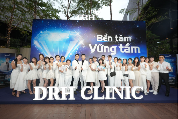 DRH Clinic tổng kết năm 2022, tiếp tục hành trình &quot;giải cứu&quot; làn da Việt - Ảnh 2.