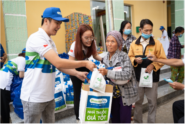 Pharmacity đồng hành cùng chương trình &quot;Xuân đoàn kết – Tết thắm tình quân dân&quot; - Ảnh 3.