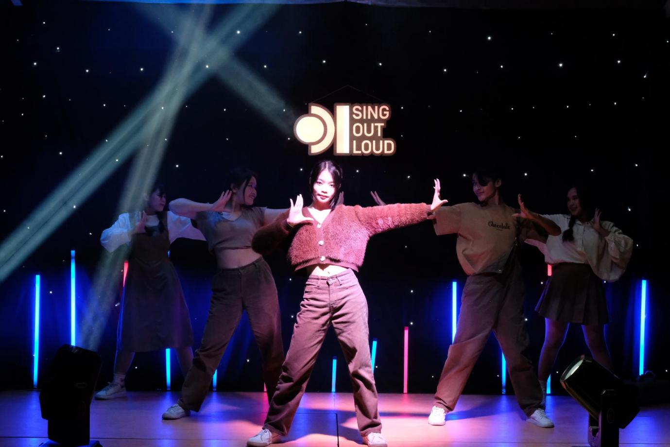 Quán quân, Á quân The Voice Kids bất ngờ xuất hiện tại đêm chung kết khu vực Sing Out Loud trong vai trò thí sinh - Ảnh 3.