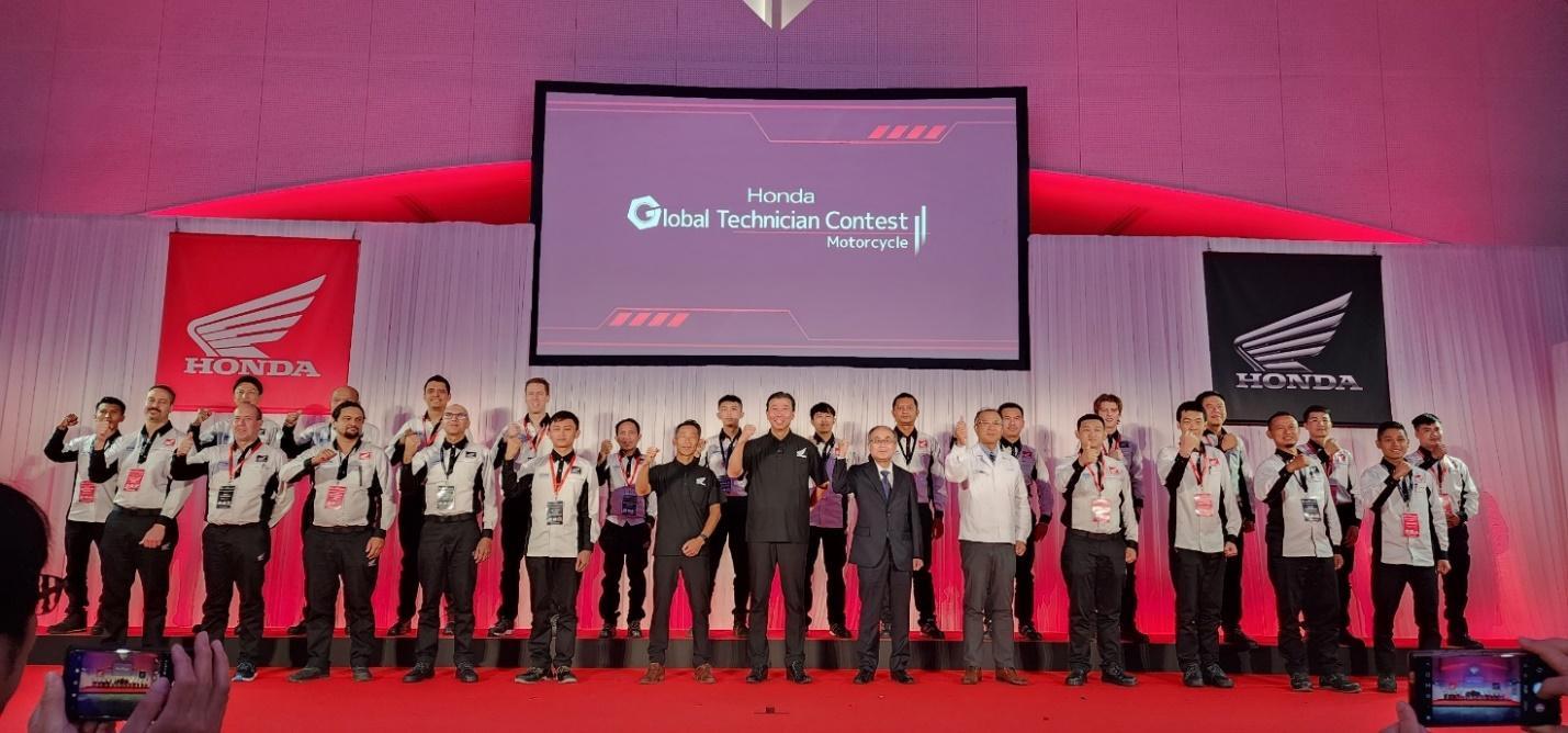 Honda Việt Nam khiến cả thế giới trầm trồ tại Hội thi Kỹ thuật viên xe máy thế giới 2023 - Ảnh 1.