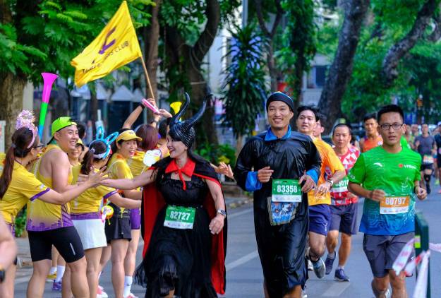 Những runner si&ecirc;u hot tại VPIM 2023 - Ảnh 5.