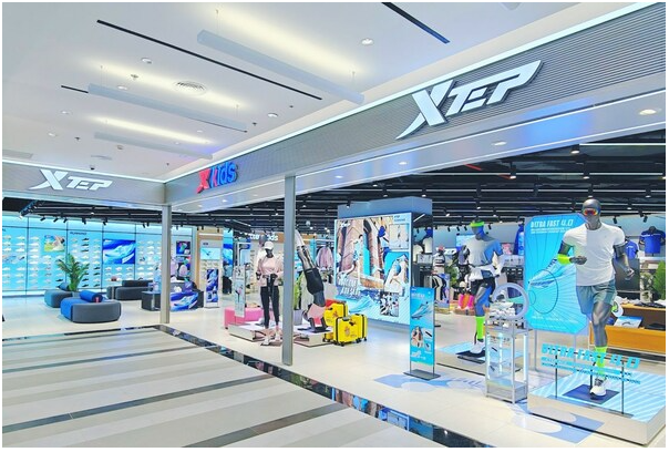 Xtep khai trương không gian cửa hàng mới tại Hùng Vương Plaza - Ảnh 4.