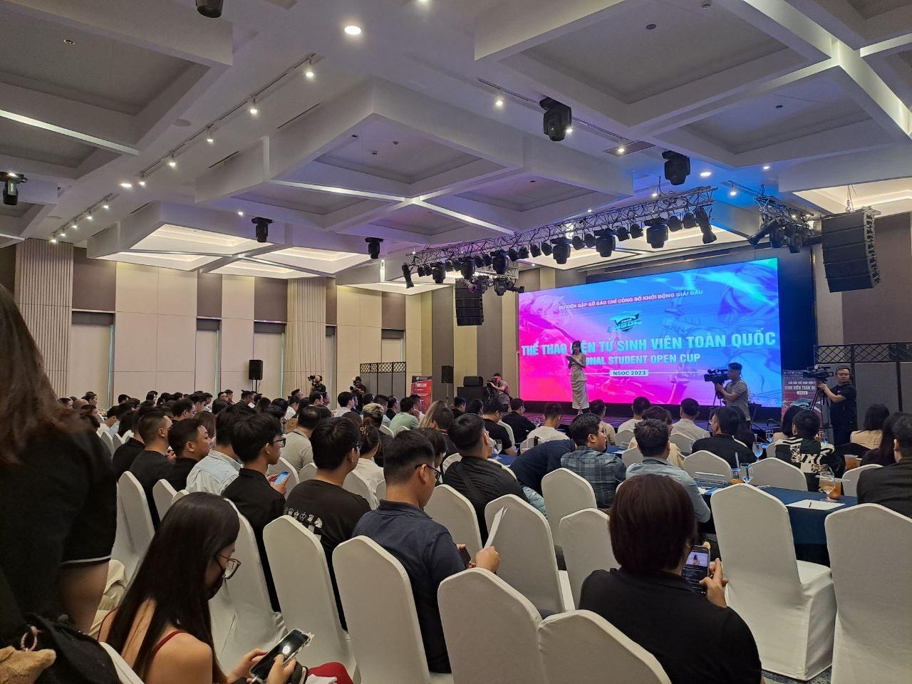 Sống trọn khoảnh khắc siêu hấp dẫn cùng Sangtraan, Theanh96 tại chung kết miền của National Student Open Cup 2023