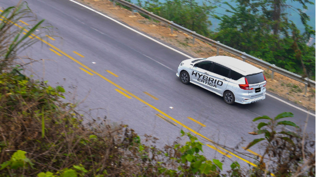 Chủ xe Suzuki Hybrid Ertiga chạy dịch vụ: &quot;Tiết kiệm chi phí hơn trăm triệu, nhanh hồi vốn đầu tư ban đầu&quot; - Ảnh 3.