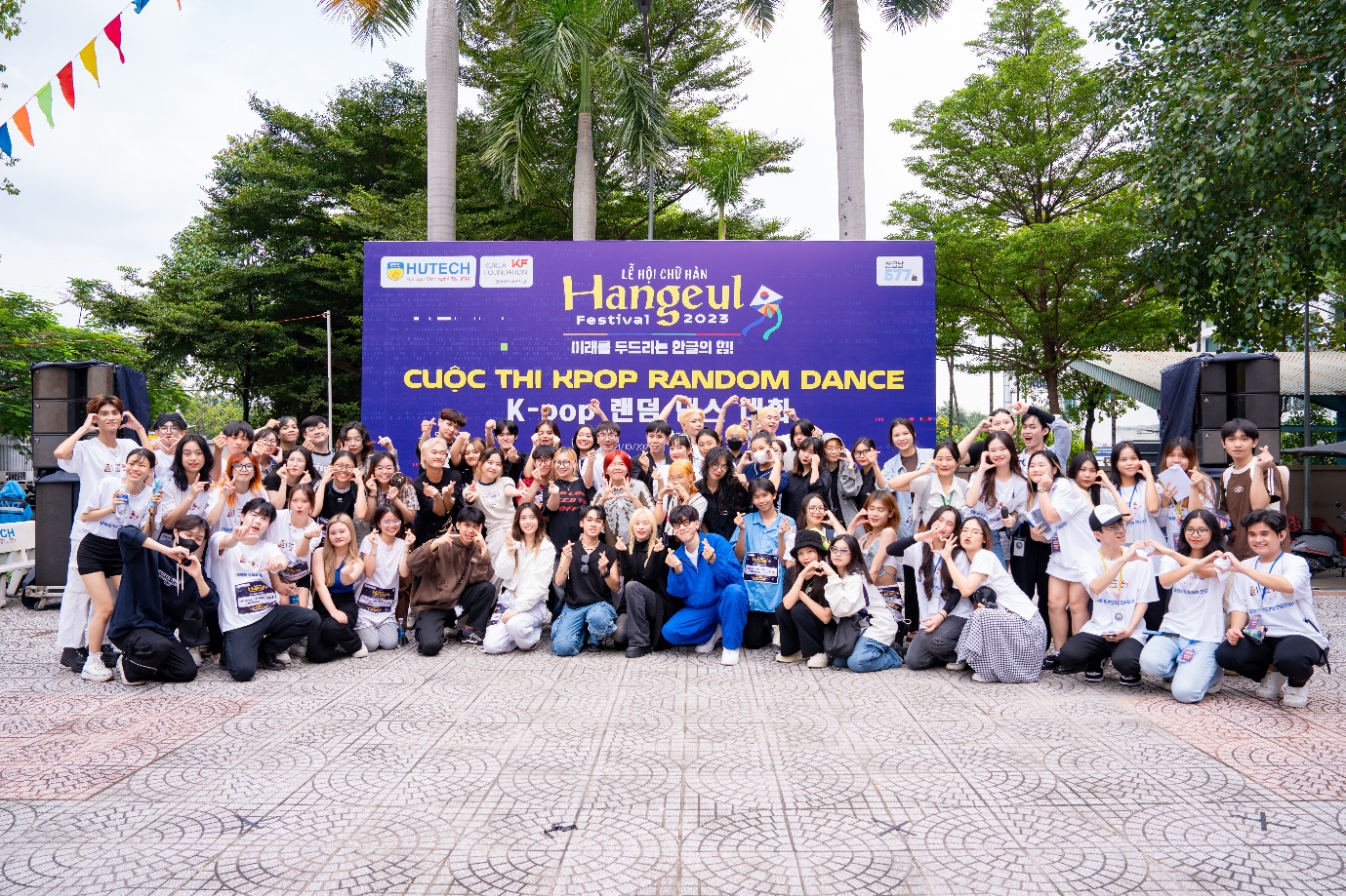 Giới trẻ TP.HCM háo hức “phá đảo” Lễ hội chữ Hàn - Hangeul Festival 2023 tại HUTECH - Ảnh 7.