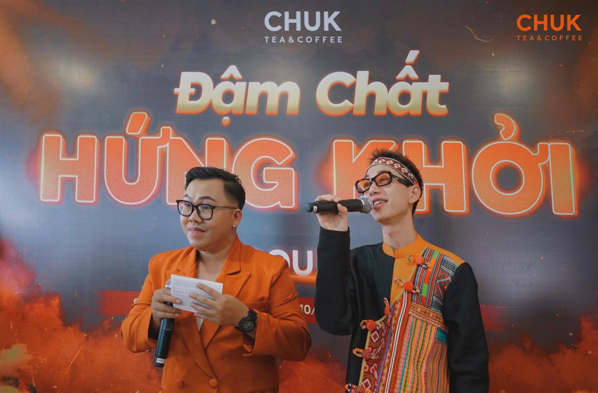 Đón “nhà mới” của Chuk Tea & Coffee tại minishow đậm chất hứng khởi với sự xuất hiện của Double2T - Ảnh 1.