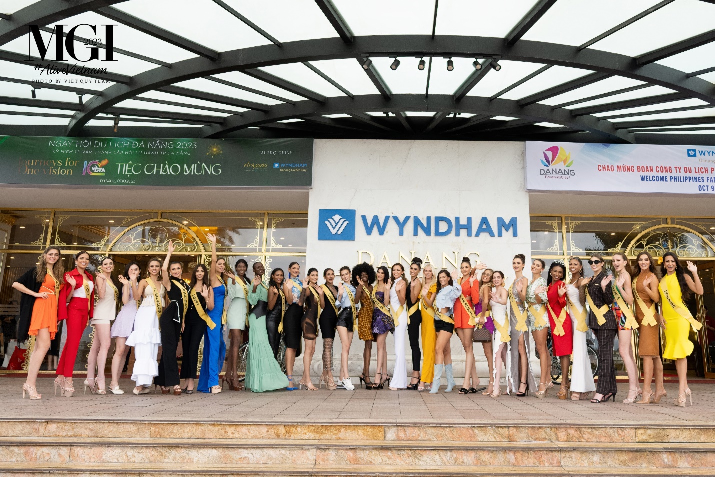 Khám phá khách sạn dát vàng - nơi các thí sinh Miss Grand International 2023 lưu trú tại Đà Nẵng - Ảnh 2.