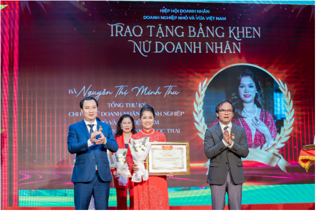 Doanh nhân Minh Thu: Tình yêu thương cũng cần được đặt đúng chỗ - Ảnh 1.