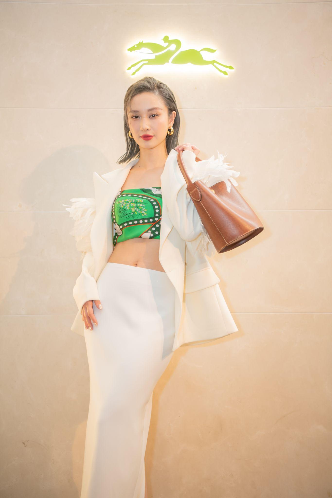 Check-in cửa hàng Longchamp chính hãng tại Tràng Tiền cùng Lương Thùy Linh, Jun Vũ, Dương Tú Anh - Ảnh 8.