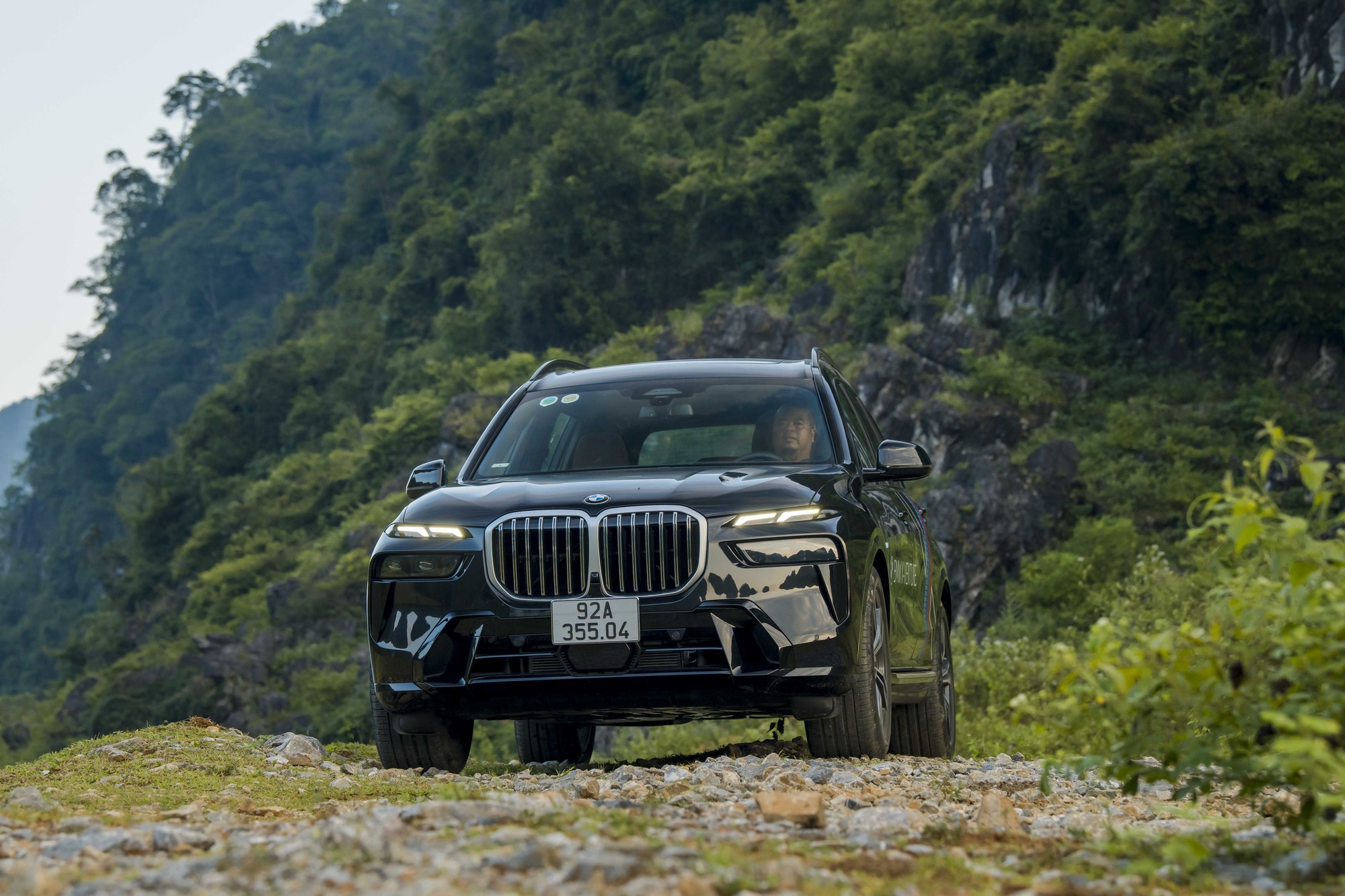 Hành trình BMW X-Venture qua cảm nhận của người cầm lái: &quot;Lái mượt, đầm và an toàn&quot; - Ảnh 4.