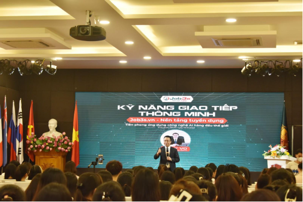 CEO Tony Vũ của Job3s - Diễn giả tại workshop &quot;Kỹ năng linh hoạt giải quyết vấn đề&quot; - Ảnh 2.