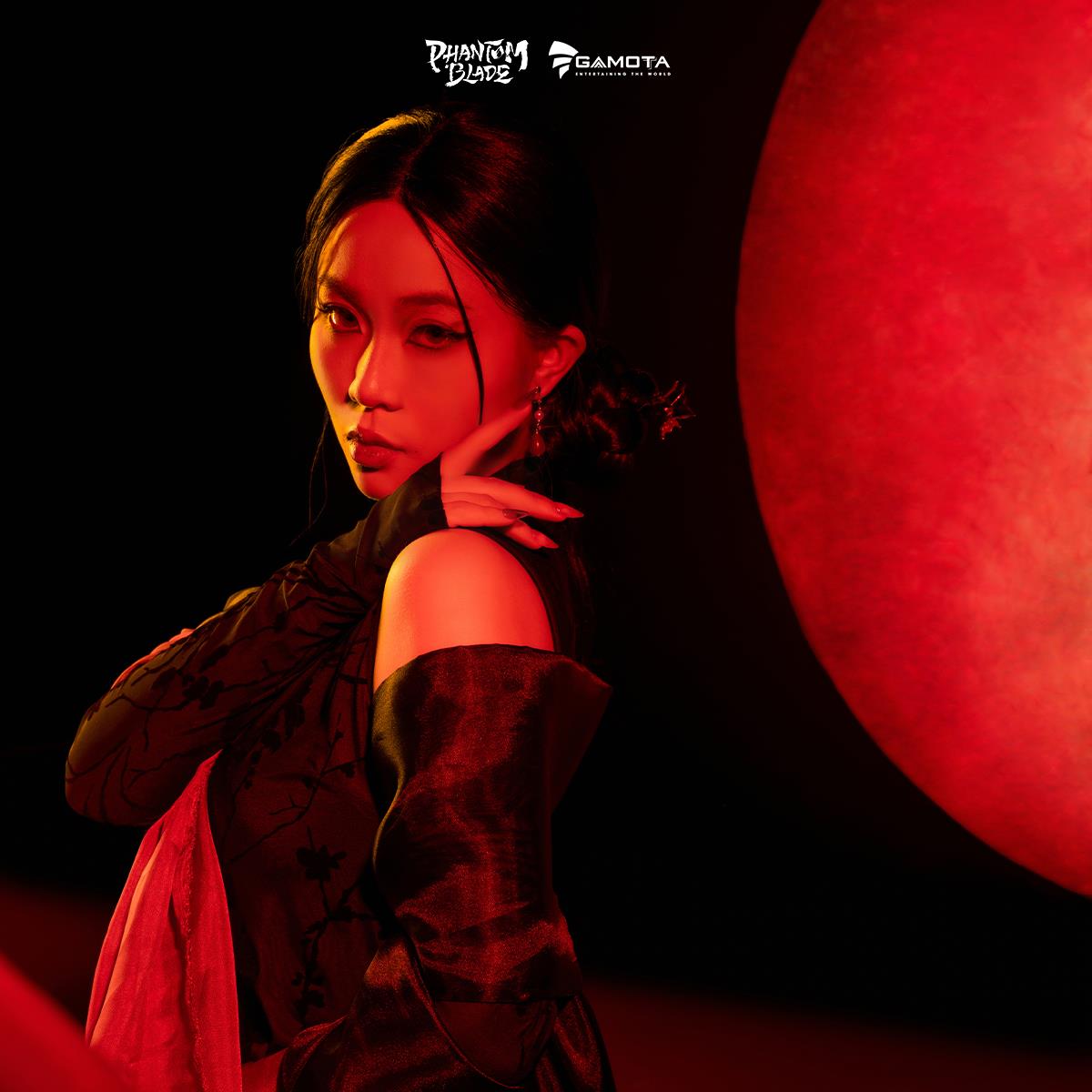 MisThy trở thành Đại sứ thương hiệu Phantom Blade khi gia nhập biệt đội anh hùng