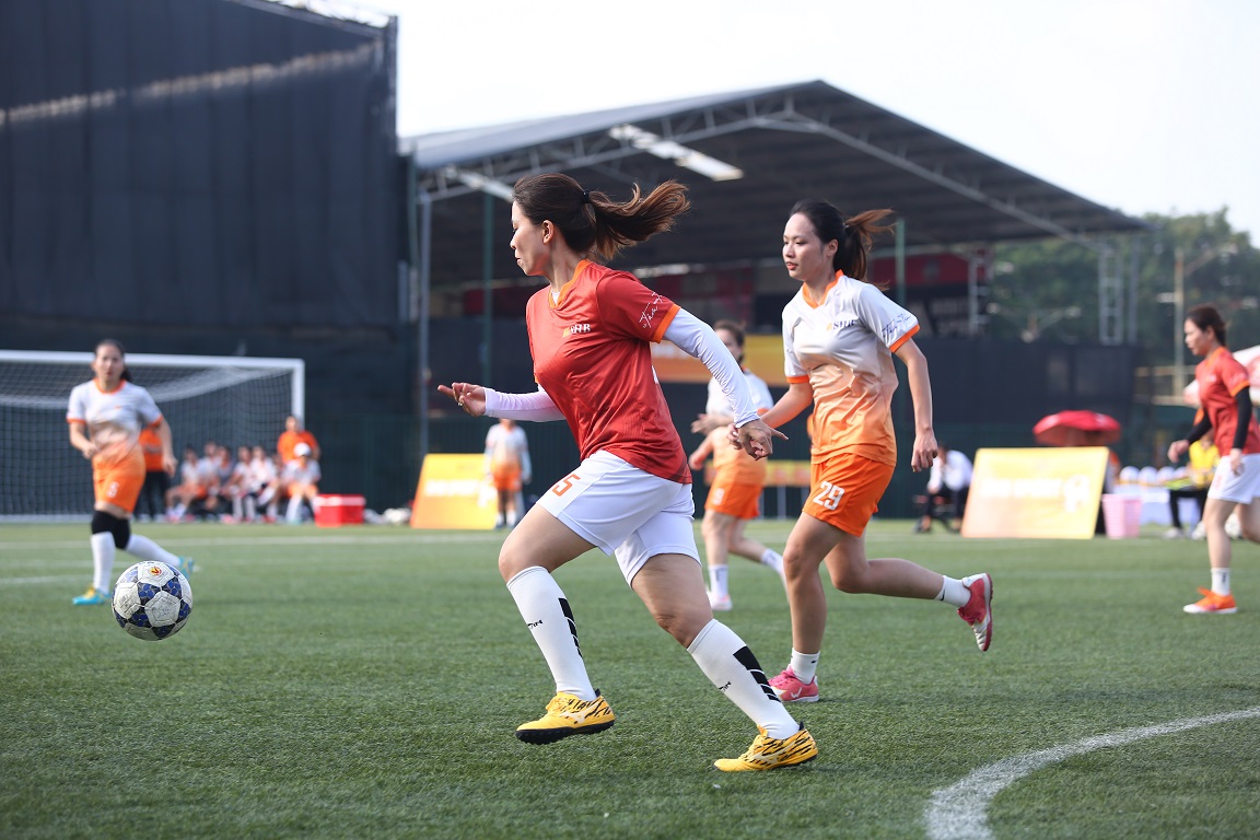 Giải bóng đá SHB - 30 năm thành lập: Sự kiện gây sốc làng túc cầu không chuyên