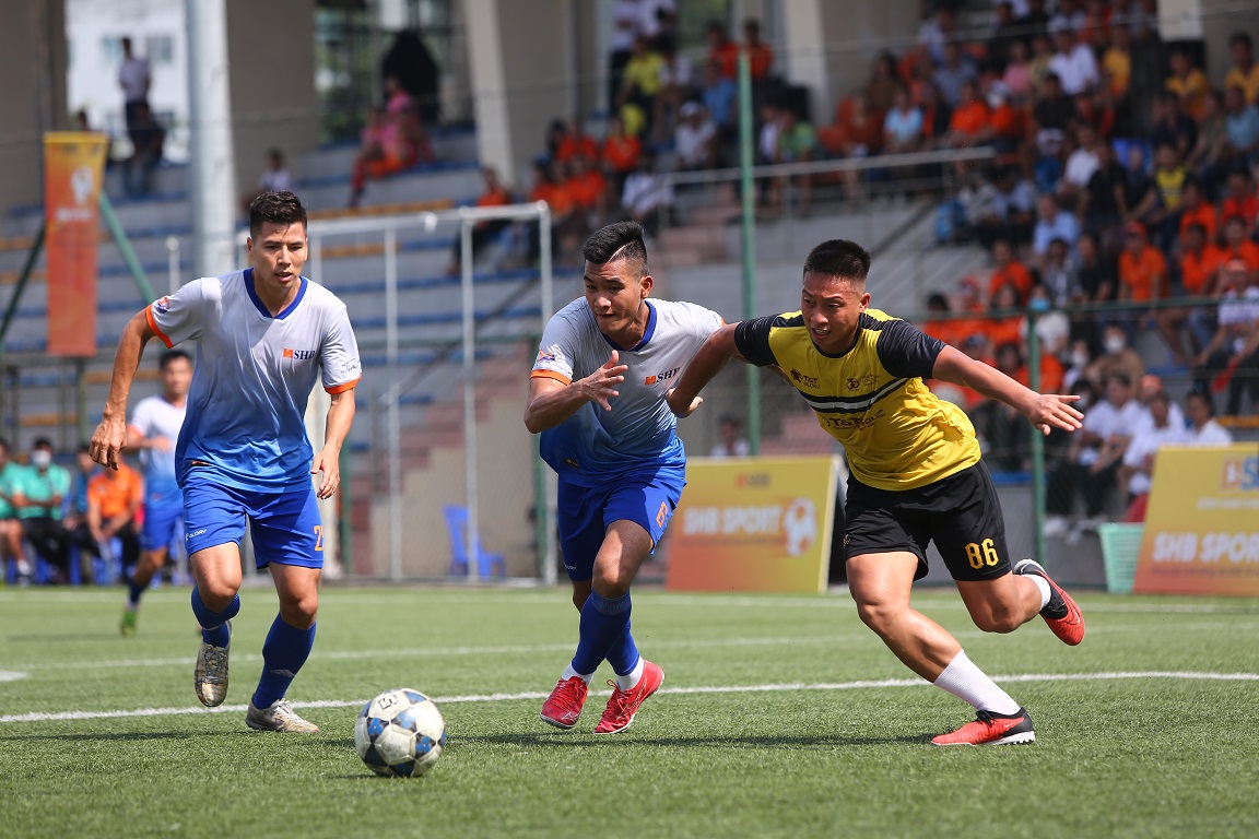 Giải bóng đá SHB - 30 năm thành lập: Sự kiện gây sốc làng túc cầu không chuyên
