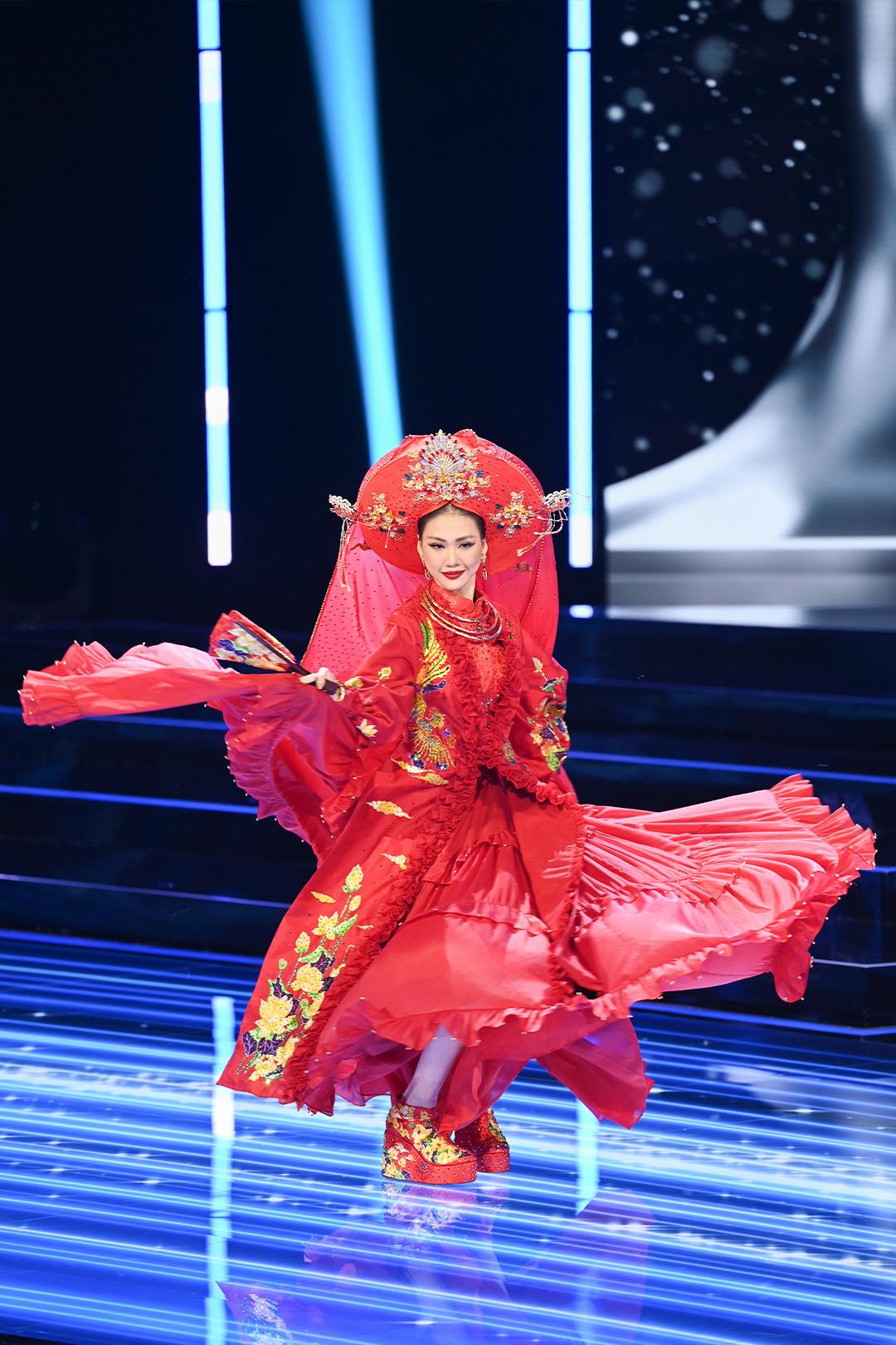 Duy nhất trên FPT Play: Bùi Quỳnh Hoa thể hiện bản lĩnh trước nhiều đối thủ ‘nặng ký’ tại Miss Universe 2023 - Ảnh 4.
